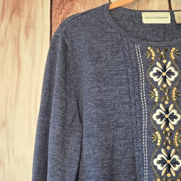 Alfred Dunner Large Dark Blue Sweater with Gold Beads and White Floral Decor - Picture 8 of 11
